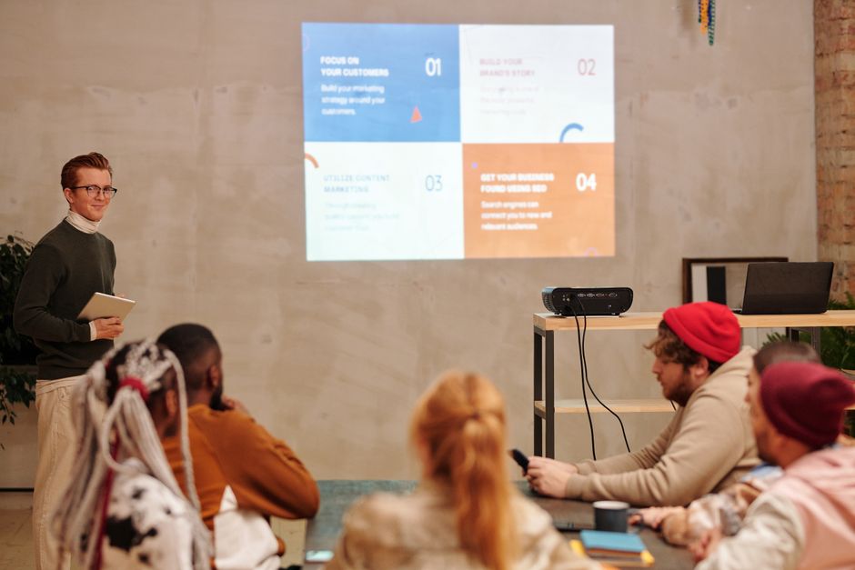 Online Marketing Kurs: Lernmaterialien und Kampagnen-Workflows
